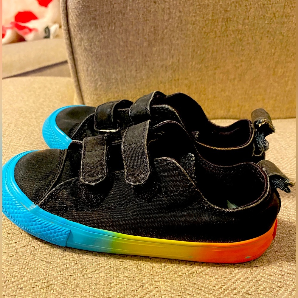 Converse rainbow bottoms